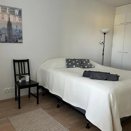 Comfortable One Bedrooom Nearby Airport Apartmán