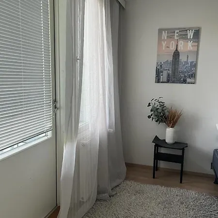 Comfortable One Bedrooom Nearby Airport Отель *